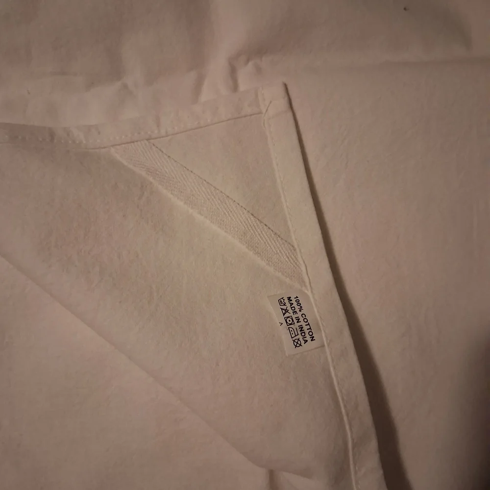 Coastal Oyster Stack Cotton Towel - White with Brown and Green Print
